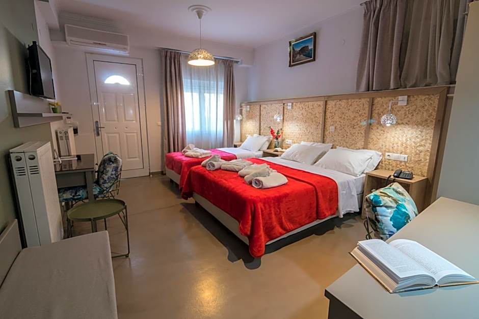 Photo 1 of 4 of Triple Room