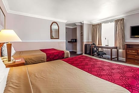 Standard Queen Room with Two Queen Beds - Non Smoking