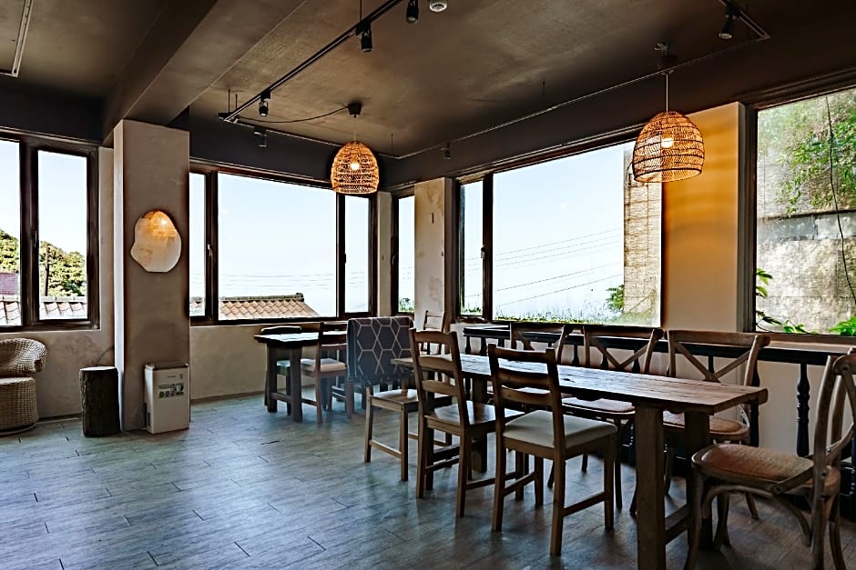 Mountain Traveler Inn