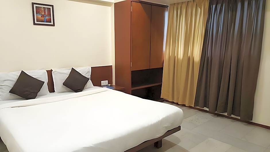 Hotel Executive Residency