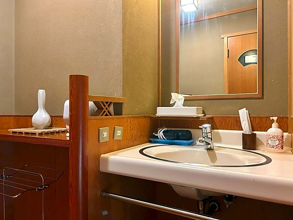 Photo 1 of 6 of Economy 2 Beds
