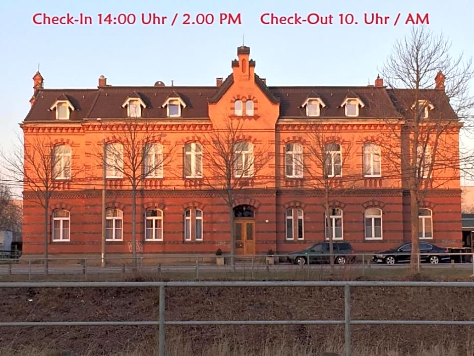 Zimmerfrei-Dresden mit Bad-Miniküche Self Check In 24-7