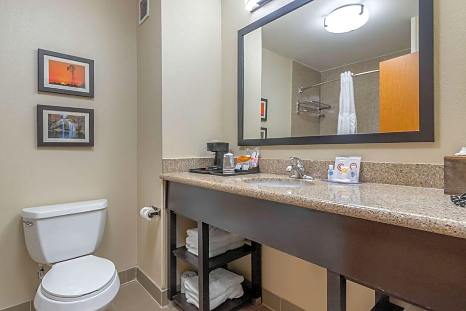 Comfort Inn & Suites Glenpool