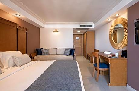 Double Room with Garden View - Swim up