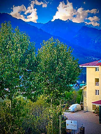 Smart Lakhanpal Resort