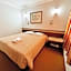 Plaza Inn Week Inn