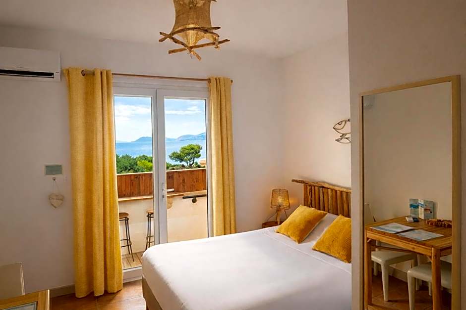 Hôtel Almanarre Plage - Hôtel Eco-Responsable face à la mer