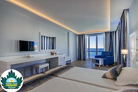 Deluxe Twin Room with Sea View