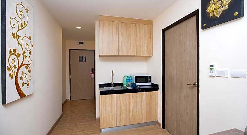 iCheck inn Darisa Patong