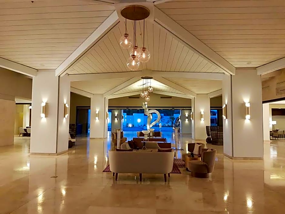 Royalton Blue Waters Autograph All-Inclusive Resor