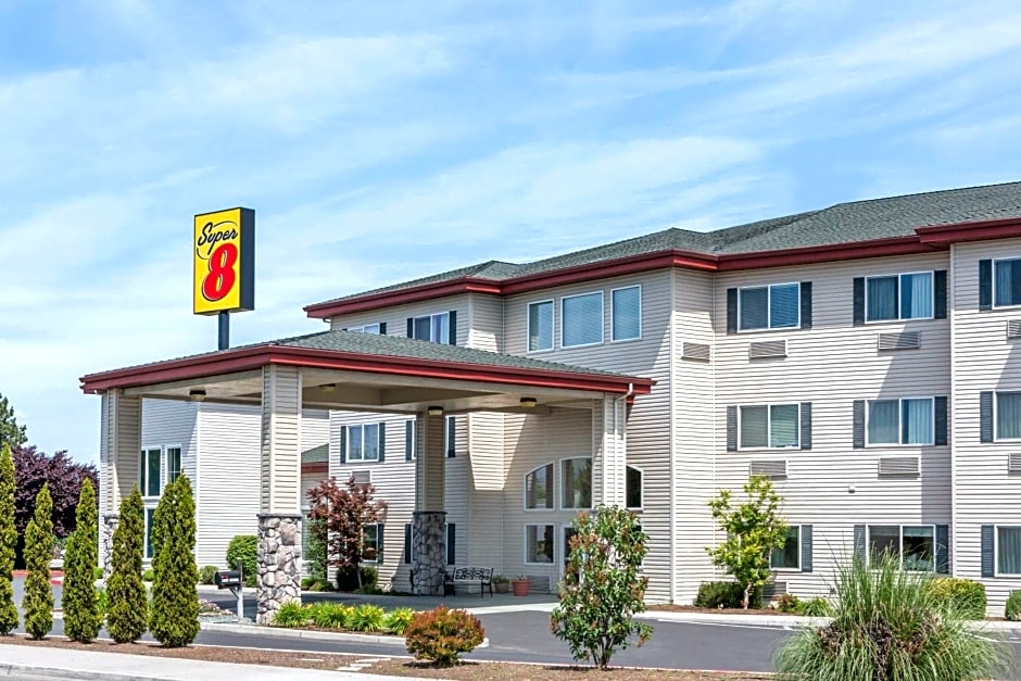 Super 8 by Wyndham Central Pt Medford