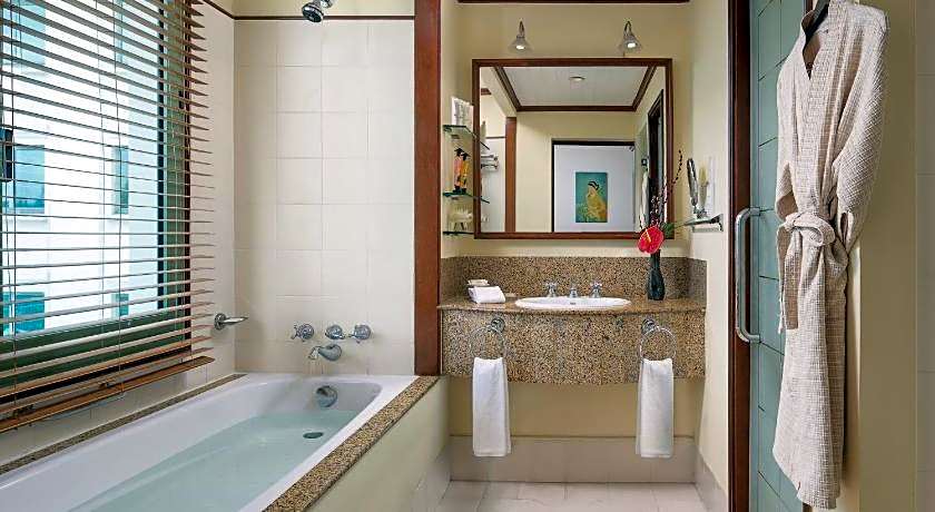 Hai Phong Harbour View Hotel