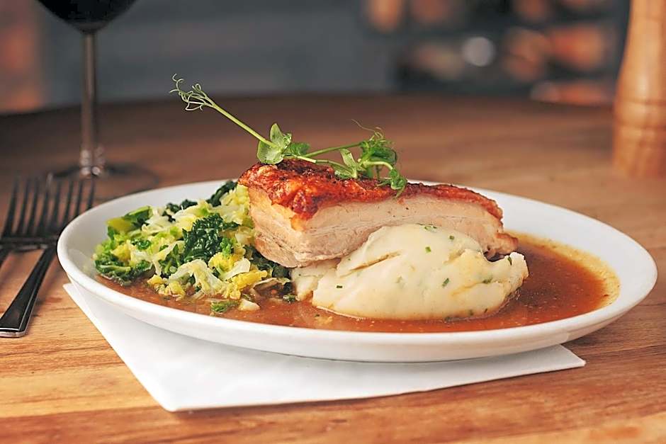 The Tavern - Steakhouse and Lodge