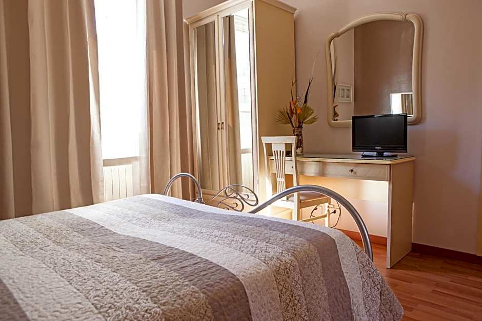 Hotel Adriano