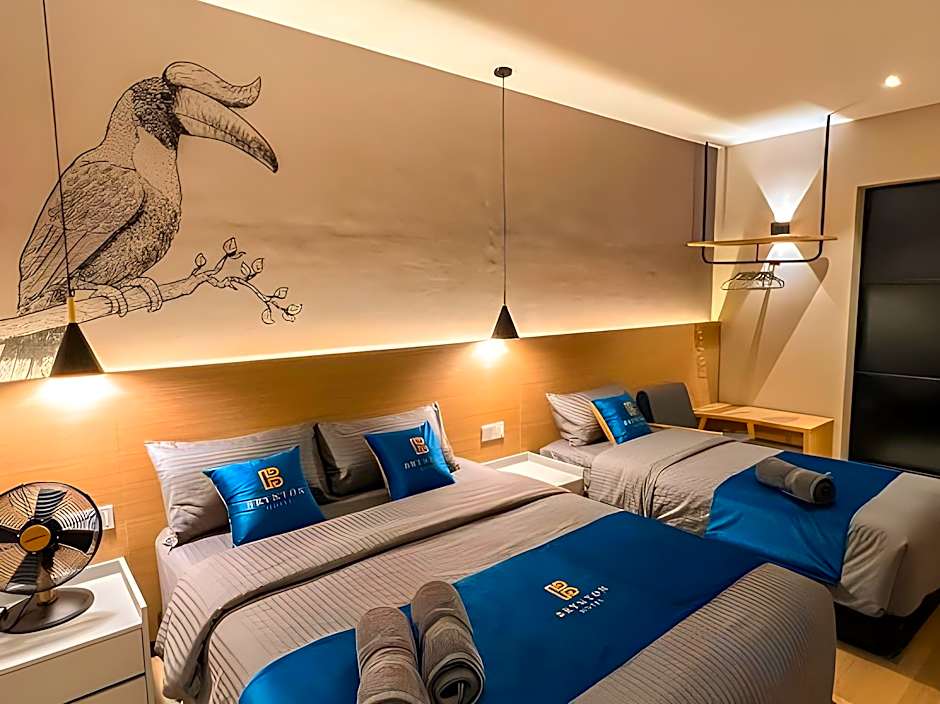 Hotel Brynton at Cameron Centrum Mall