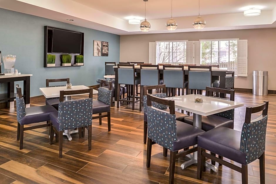 La Quinta Inn & Suites by Wyndham Newnan