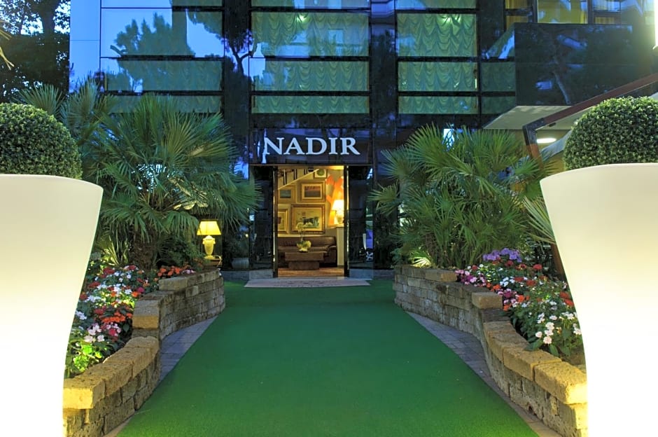 Hotel Nadir