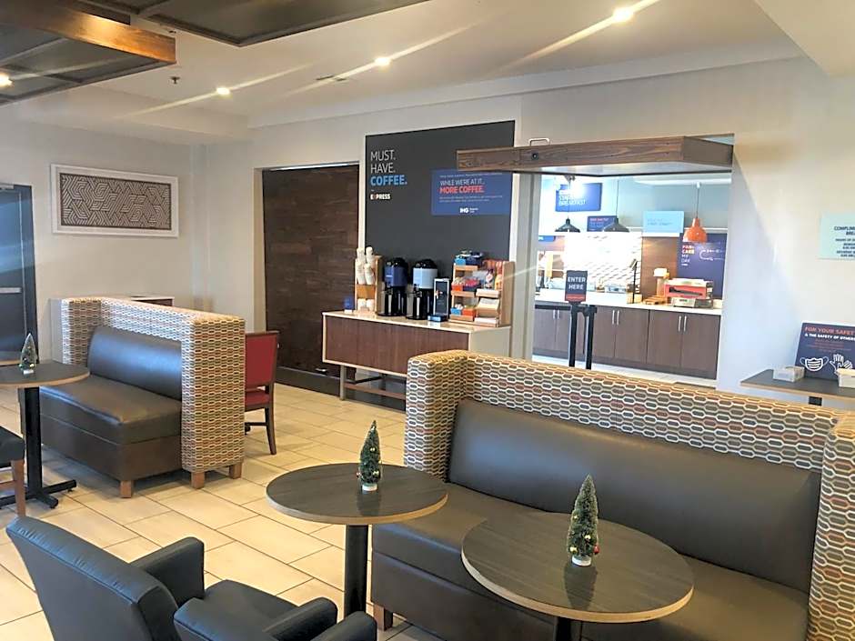 Holiday Inn Express Hotel & Suites Woodward Hwy 270 By IHG
