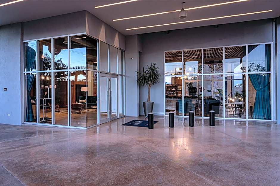 TRYP by Wyndham San Luis Potosi Hotel & Suites