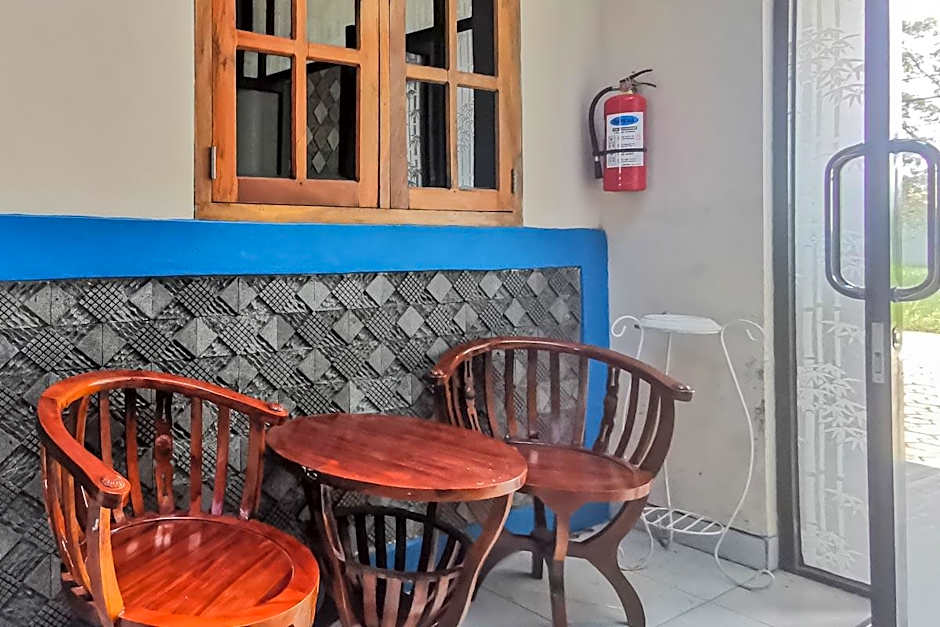 RedDoorz near Pantai Pancer Door Pacitan