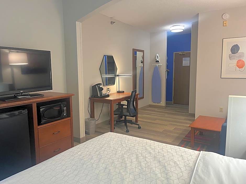 Holiday Inn Express Hotel & Suites Sioux Falls At Empire Mall By IHG