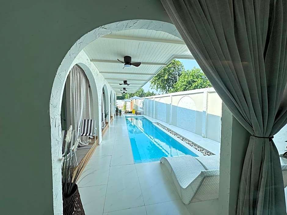 มินิมอลโฮลเทล