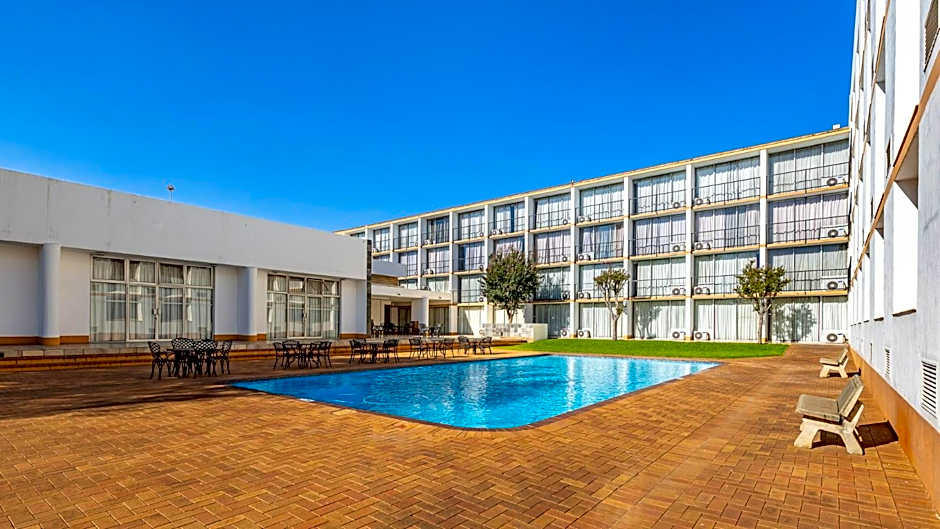 African Sky Ermelo Inn