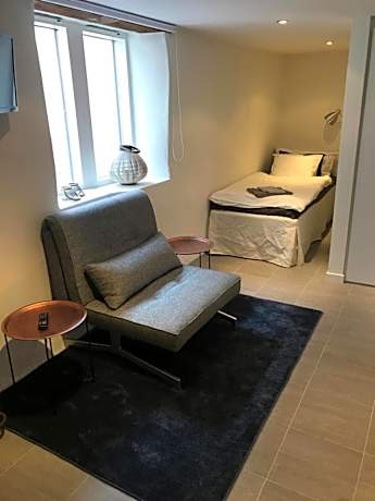 Studio (1 Adult)