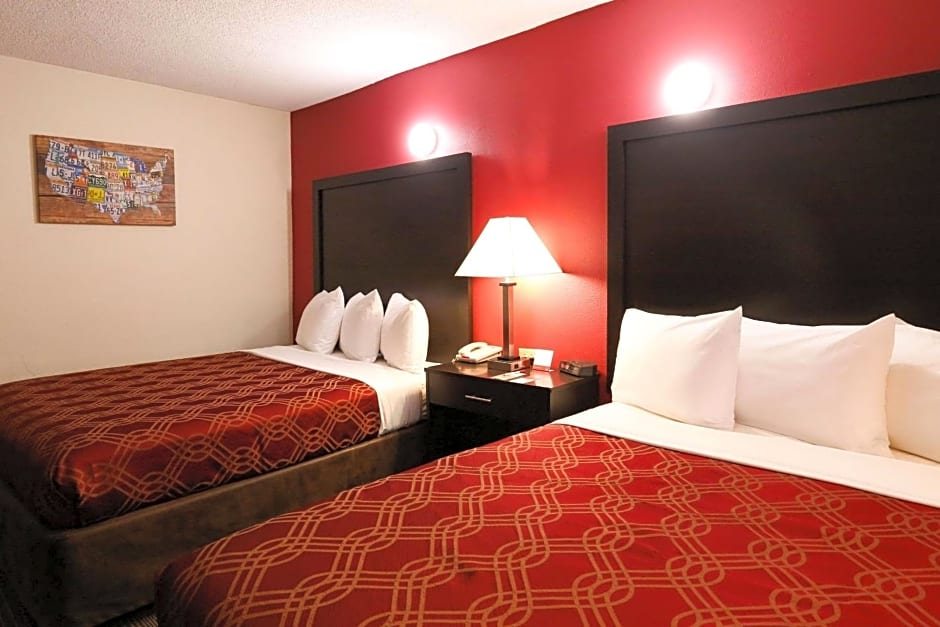 Econo Lodge Inn and Suites Greenville