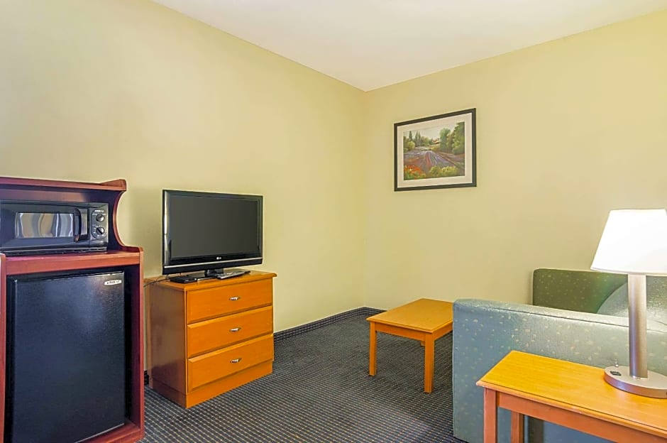 Econo Lodge Inn & Suites Pritchard Road North Little Rock