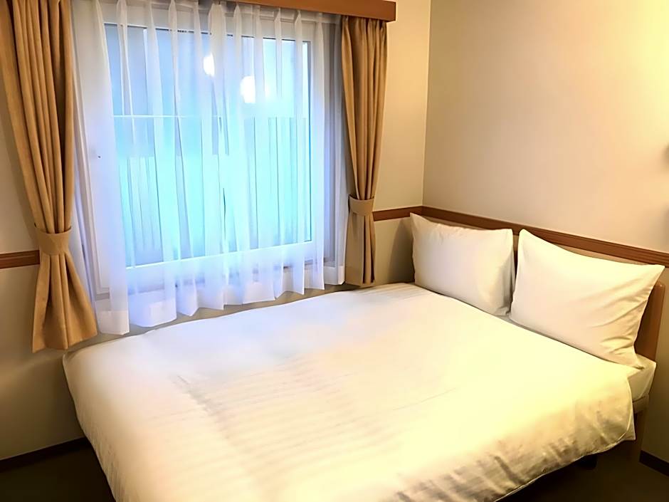 Toyoko Inn Yokohama Tsurumi-Eki Higashi-Guchi