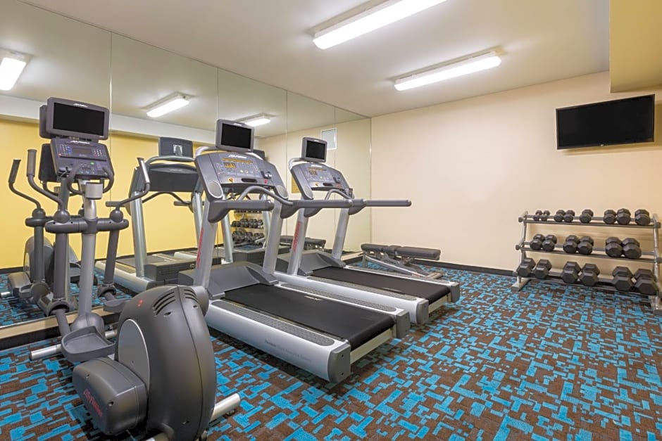 Fairfield Inn & Suites by Marriott San Antonio Airport/North Star Mall