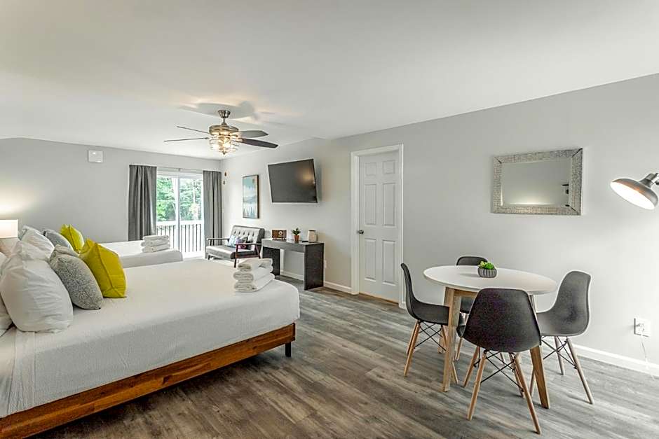 01 The Eames Suite - A PMI Scenic City Vacation Rental