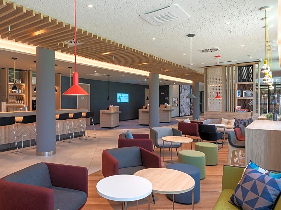 Holiday Inn Express Dusseldorf- Hauptbahnhof By IHG