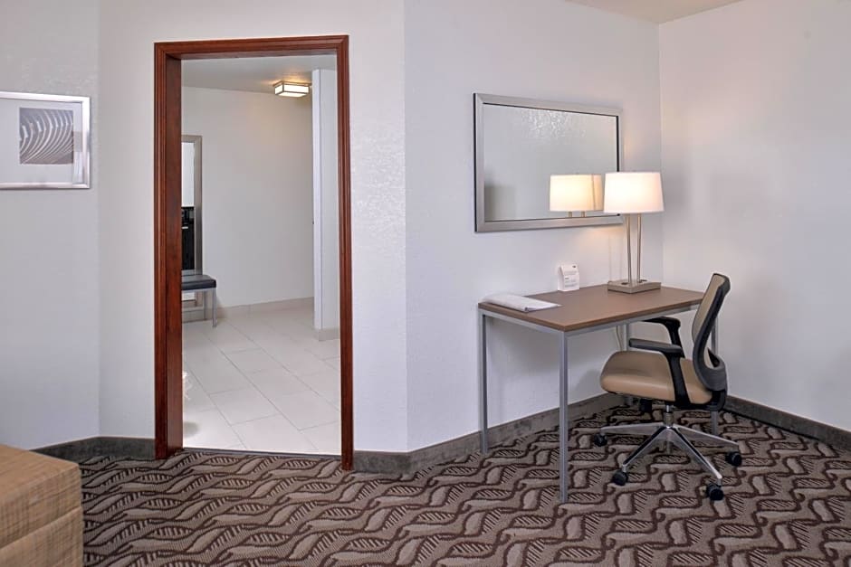 Holiday Inn Express Hotel & Suites Lonoke I-40 By IHG