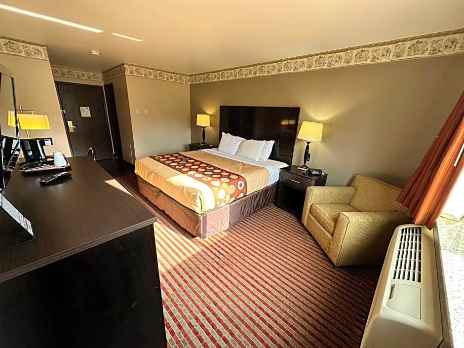 Rodeway Inn & Suites Madison East