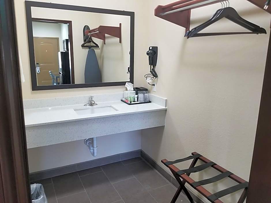 Scottish Inns & Suites