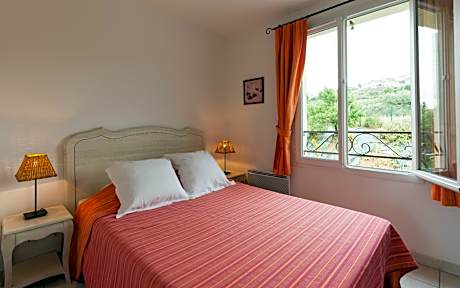 One-Bedroom Apartment (4 Adults)