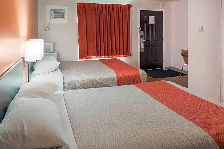 Motel 6-Fort St. John, BC