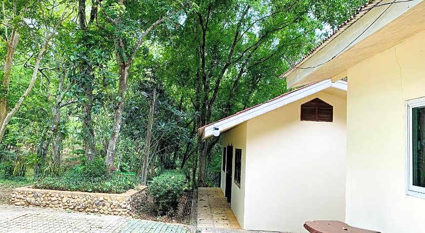 Saiyok River House