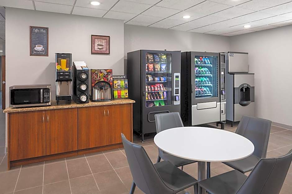 Microtel Inn & Suites by Wyndham Kearney