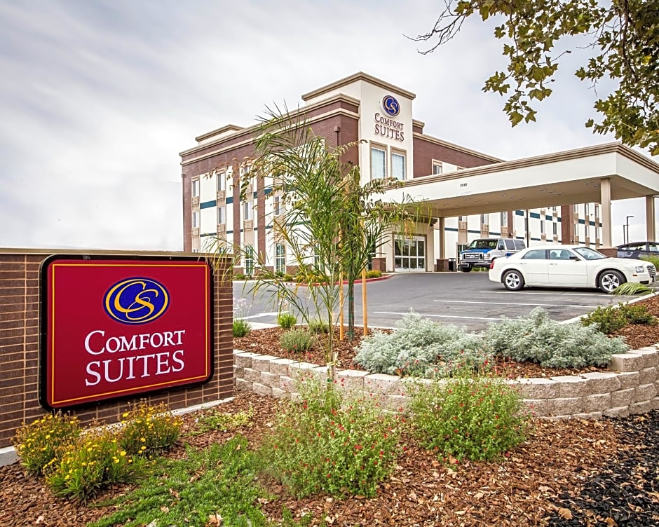 Comfort Suites Woodland - Sacramento Airport