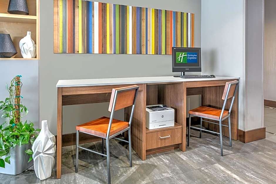 Holiday Inn Express Hotel & Suites Clute-Lake Jackson By IHG