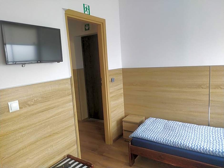 Pokoje Gościnne z łazienkami przy Wrocławiu, darmowy parking