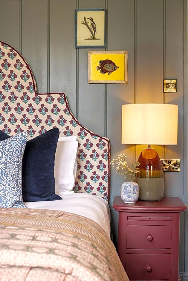 The Sheep on Sheep Street Hotel