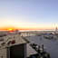 ITH Surf City Hostel Hermosa Beach