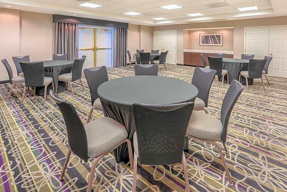 La Quinta Inn & Suites by Wyndham Pueblo