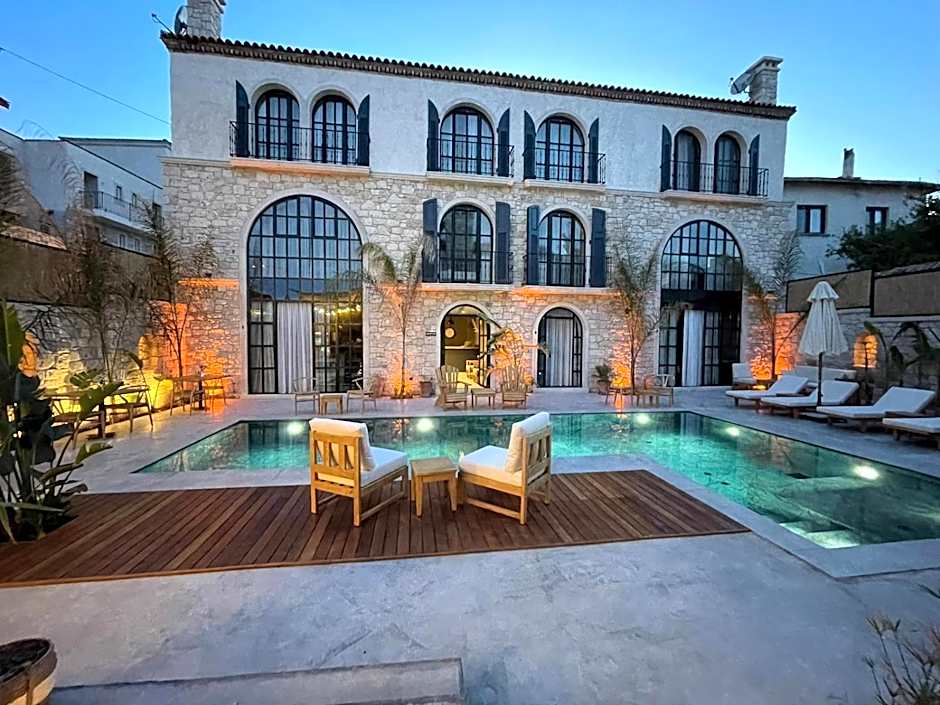 Rhea Alacatı Boutique Hotel