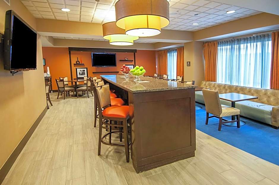 Hampton Inn By Hilton Metairie