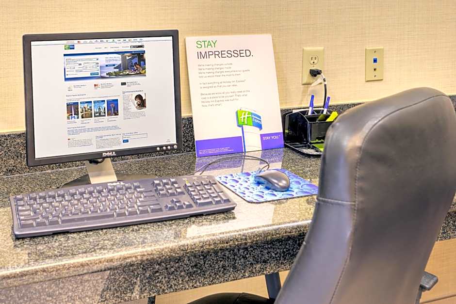 Holiday Inn Express and Suites Granbury By IHG